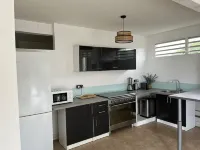 Chaleureux bas de Villa vue mer