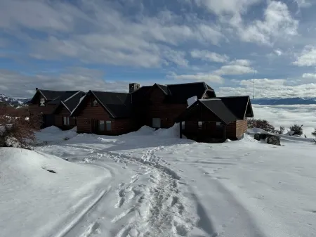 Argentinian Patagonia Andes ski, lake and mountainview