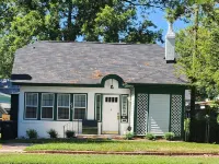 Cottage on Greene Street in Olde Town Augusta - walk to downtown