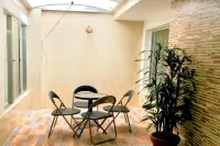 Beautiful Home / No stairs / short walk to public transit