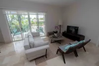 Exclusive Beach Apartment in Puntarena Hotels in El Chiru