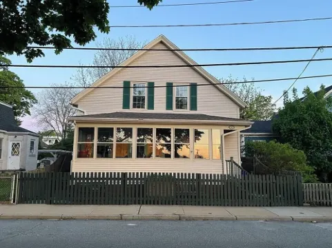 Beautiful Bristol 2BR Apartment Right Next To The Bay