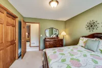 Beautiful Huge Lakefront Remodeled Home with Incredible Views Hotel a Round Lake Park