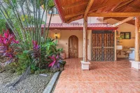 Jungle Dream- Magnificent Getaway with Ocean-Mountain Views