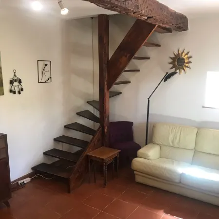 Stone bastide with swimming pool in Lorgues in the Var and a plot of 4000m2 Отели в г. Лорг