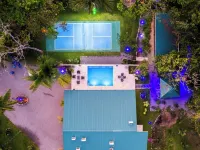 New Pavones Beach Resort, Yoga Deck, Pickleball Court, Pool, Gym, & Ice Plunge Hotels in Pavones