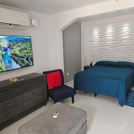 Nala's Studio 7 in Delightful Mayagüez with AC, WiFi, Free Parking.