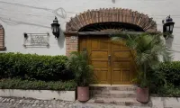 Casa Perezoso above Playa Los Muertos - Great Central Location