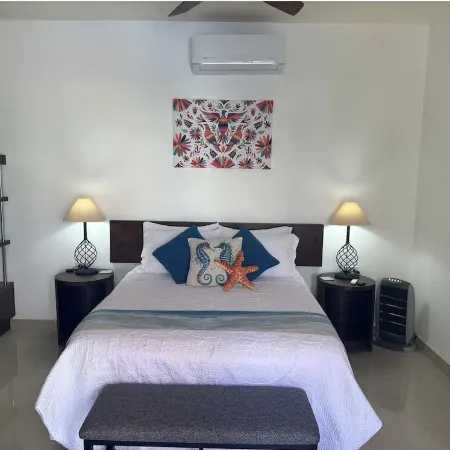 Casa Amor, Private Home, Pool, Walk to Beach, Bikes!