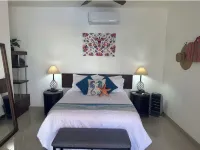 Casa Amor, Private Home, Pool, Walk to Beach, Bikes!