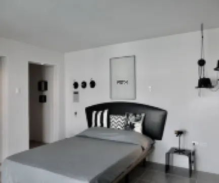 Beautiful studio with pool, very close to Eagle Beach