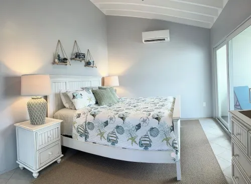 Newly renovated. 2BR 2BA - "A Little Vitamin Sea" with amazing views