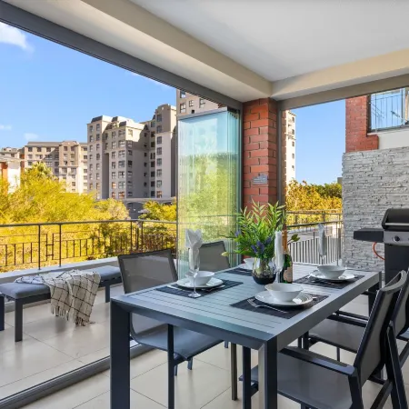 Mayfair Luxury 212