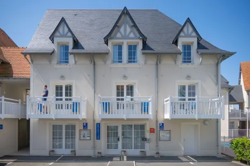 Résidence Odalys le Domaine des Dunettes Các khách sạn ở Cabourg