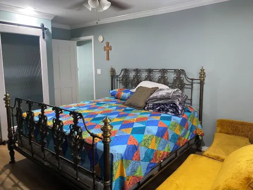 Spacious 4 bed & 2 bath House Near UBS Arena, JFK, and NYC Hotels in Elmont