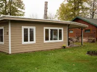 Lakefront Family Cabin with Pontoon Rental Available Hotels in Lenroot