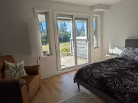 Beautiful beachfront Villa on 80 acres of farmland! 蘇克住宿飯店