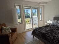 Beautiful beachfront Villa on 80 acres of farmland! Hotels in Sooke