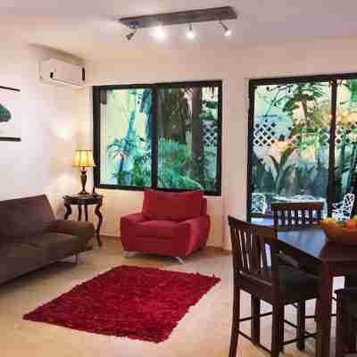2 min to the Beach - Home & Garden Others
