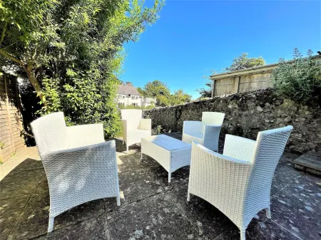 Sunbeam Cottage nestling in the heart of Branscombe village with a parking space