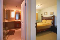 Oceania Resort Closest Apt to Eagle Beach with King Bed and Jacuzzi