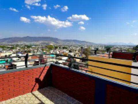 VIP 2 Bedrooms Apt at Historic Center TV Roof