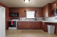 House with fenced yard and easy access to I-70 Hotels in Heath