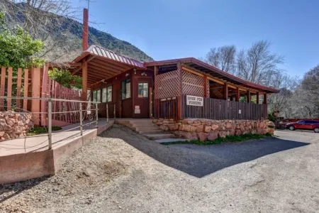 Sedona! Near Slide Rock, Good Vibes. A place to catch your breath. Отели рядом с достопримечательностью «Парк штата Слайд Рок»