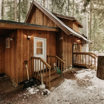 35sl - Air Conditioning - Pets Ok - Fireplace - Sleeps 6 3 Bedroom Home by RedAwning