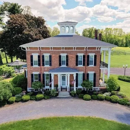 The Inn at Burnap's Hotels in Wayne County