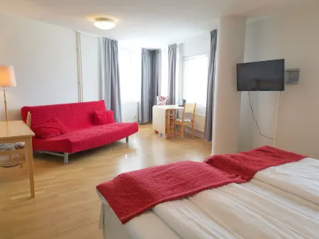 2Home Hotel Apartments
