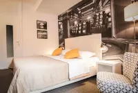 Park, Hotel & Entertainment - Parkplatz