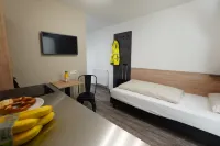 Das Schlafwerk Stuttgart-Nord Volldigitales Hotel-Self-Check in - Keine Rezeption-LowBudget-Cashless Hotels in Ditzingen