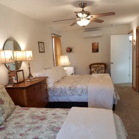 Yosemite Plaisance Bed & Breakfast