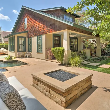 Pool & Hot Tub: Ideally Located 'Austin Oasis'