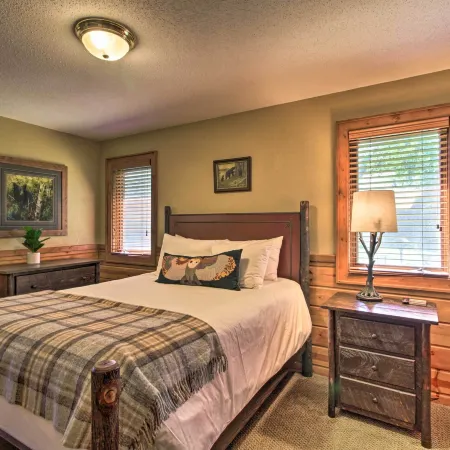 Alluring Nisswa Cabin on Gull Lake w/ Fireplace!
