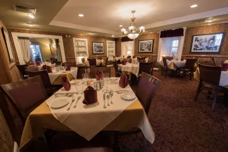 Washington House Hotel Отели в г. Квакертаун