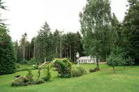 By the Bridge Bed & Breakfast Hotels near Husby Kirke