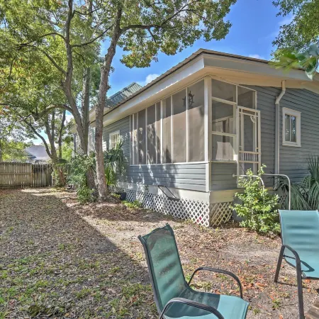 Charming Gulfport Getaway Only 3 Blocks to Beach!