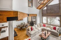Ski in Ski Out Townhome in Rocky Mountain Access to Elkhorn Chairlift by Redawning - 3-Star