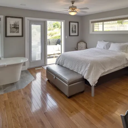 Above the Beach Guest Suites