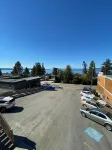 Beyond Bliss Suites & Spa - parking