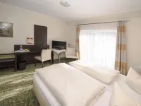 Land-Gut-Hotel Rohdenburg Hotels in Osterholz