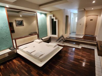 Flamboyant Hotel