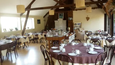 Hotel du Golf de Clécy Отели в г. Сен-Пьер-дю-Регар