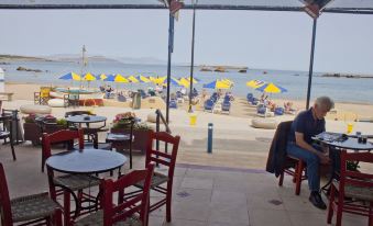 Danaos Hotel