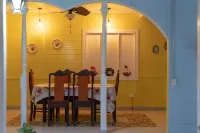 Alice y Juancito Boutique Hotel - breakfast