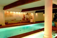 Enzian Inn - Pools