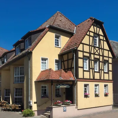 Zum Neuen Schwan Hotels near Schierstein