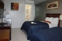 Sunrise Inn - parking